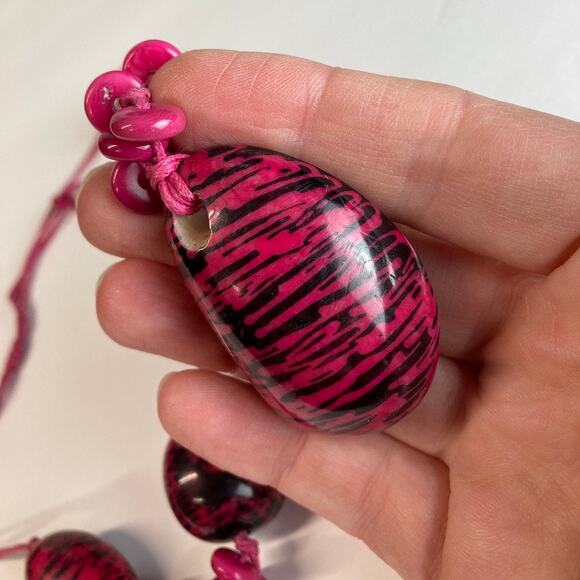 Boho pink mixed media necklace - Picture 7 of 10